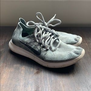 Nike free women’s shoes